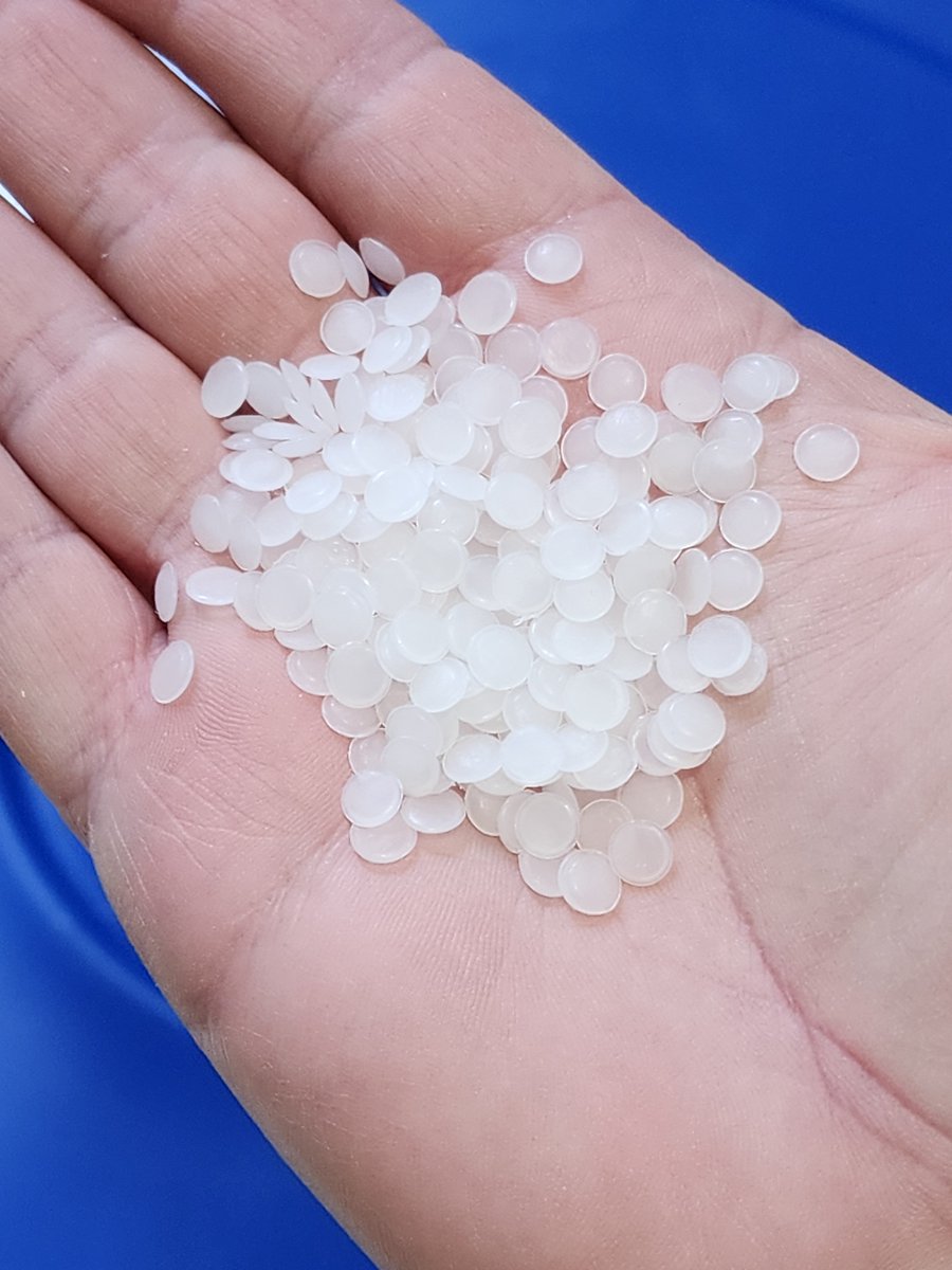 ccustommold's tweet photo. These translucent pellets are Kynar®, a trusted trade name for PVDF (polyvinylidene fluoride), known for its exceptional chemical resistance, UV stability, and purity. 

Here at Central it's perfect for demanding applications in #chemicals, #pharma, and #semiconductors.

#Kynar #PVDF #Plastics #EngineeringMaterials #PolymerScience