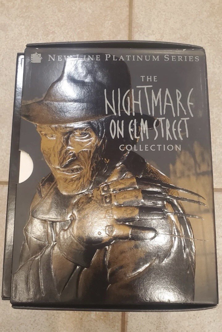 3K FOLLOWERS GIVEAWAY CONTEST (US &amp; CANADA ONLY)

PRIZE: NIGHTMARE ON ELM ST DVD SET

TO ENTER: LIKE, RETWEET, AND MUST BE FOLLOWING. HAVE TO DO ALL 3 TO ENTER.

WINNER PICKED MONDAY AUGUST 18TH