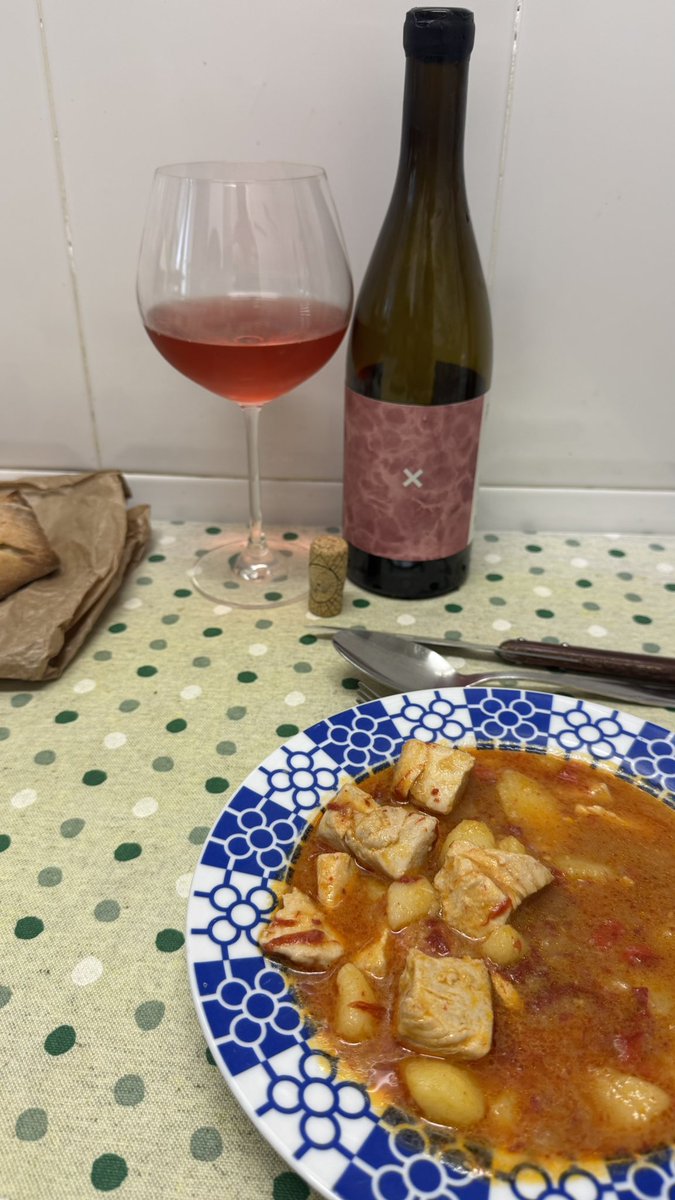 Binomio bestial: marmitako y clarete fino de la banda de <a href="/elretrogusto/">Ana - El retro 🍷🍺</a>