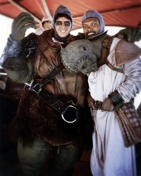 JuanC_Rdgz's tweet photo. 🎬 Happy Birthday Corey Dee Williams 🎂🎬
#CoreyDeeWilliams #StarWarsEpisodeVIReturnoftheJedi #Klaatu #StarWars #HappyBirthdayCoreyDeeWilliams https://t.co/Kr4NFo7mQN