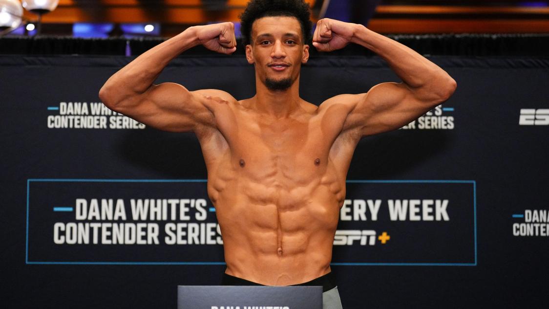 SaleG0sse's tweet image. 🚨 ILIAN BOUAFIA À L'UFC PARIS !

En effet, le franco-algérien a partagé sur les réseaux qu'il était bel et bien présent à l'UFC Paris en caté 1, siège 32 ! 

Félicitations ! 👏