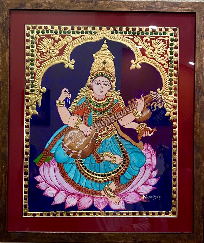 hamsanandi's tweet photo. I have translated many #stotras from Samskrta to #Kannada very faithfully, set in an easy way to recite. In addition, I have written many "original" Kannada stutis too, but I am likely to recite a #Samskrta shloka impromptu, because that is what I grew up with.
Similarly I am likely to sing a song of Purandara Dasa or Tyagaraja, rather than one of my own compositions - because they are what I grew up with.
Leaving with my translation of a very popular stotra about #Saraswati
ಮಂಜು ಚಂದಿರ ಮಲ್ಲಿಗೆಯವೋಲ್ ಬೆಳ್ಪು ಬಣ್ಣದ ಸರಸತಿ
ಶುಭ್ರವಸ್ತ್ರವನುಟ್ಟು ಪೊಳೆಯುವ ವೀಣೆದಂಡಿಯ ಪಿಡಿದೆಯೆ |
ಬೊಮ್ಮ ಹರಿಹರರಿಂದ ಪೂಜೆಯಗೊಳುತ ಬೆಳ್ದಾವರೆಯೊಳು
ಕುಳಿತ ದೇವಿಯೆ! ಕಾಯಬೇಕೌ ಉಳಿಸದೆನ್ನಯ ಅಲಸಿಕೆ ||
ಎಲ್ಲರಿಗೂ ಸರಸ್ವತಿಯ ಕೃಪೆ ದೊರೆಯಲಿ.
ಮೂಲ -
ಯಾ ಕುಂದೇಂದು ತುಷಾರಹಾರಧವಲಾ ಯಾ ಶುಭ್ರವಸ್ತ್ರಾವೃತಾ
ಯಾ ವೀಣಾ ವರದಂಡಮಂಡಿತಕರಾ ಯಾ ಶ್ವೇತಪದ್ಮಾಸನಾ
ಯಾ ಬ್ರಹ್ಮಾಚ್ಯುತಶಂಕರ ಪ್ರಭೃತಿಭಿರ್ದೇವೈಃ ಸದಾ ಪೂಜಿತಾ
ಸಾ ಮಾಂ ಪಾತು ಸರಸ್ವತೀ ಭಗವತೀ ನಿಶ್ಶೇಷಜಾಡ್ಯಾಪಹಾ
या कुन्देन्दुतुषारहारधवला या शुभ्रवस्त्रावृता
या वीणावरदण्डमण्डितकरा या श्वेतपद्मासना ।
या ब्रह्माच्युतशंकरप्रभृतिभिर्देवैः सदा पूजिता
सा मां पातु सरस्वति भगवती निःशेषजाड्यापहा