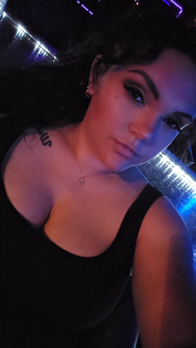 thegoddessfox's tweet photo. Your one stop shop for blackmail humiliation and worship #fox18 #spicy #bop https://t.co/CfCFkYZFVY