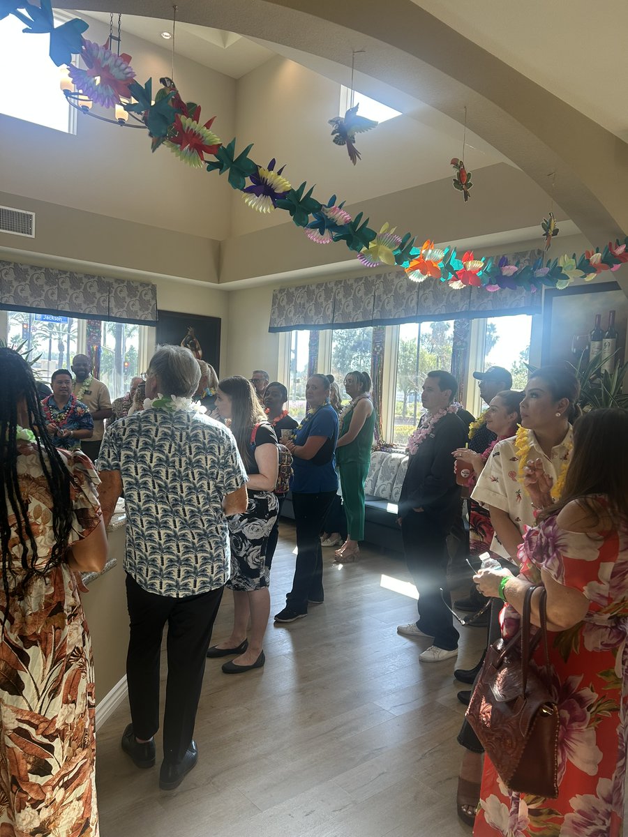 RV_SeniorLiving's tweet photo. 🌺 One week ago, we said aloha to new connections at Leads &amp; Leis! Bright florals, tropical treats, and great conversations made for an unforgettable morning. 🌴✨Mahalo to everyone who joined us — here’s to more connections ahead! 💼🤝
#LeadsAndLeis #Networking #Murrieta https://t.co/iZOSch6kZN
