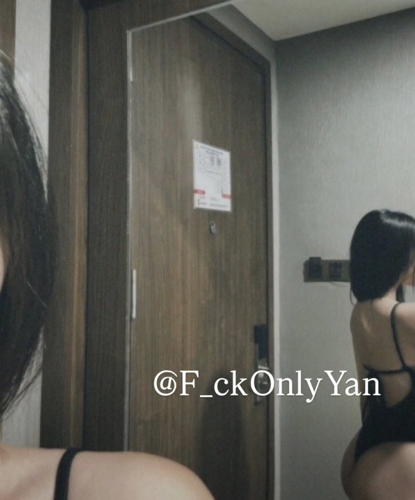 F_ckOnlyYan's tweet photo. Thằng @bbiimhere địt mình ngày 3-4 cử còn chưa đủ mà bây đi ib đòi nó địt nữa dị :)) https://t.co/JCm5hunW0H