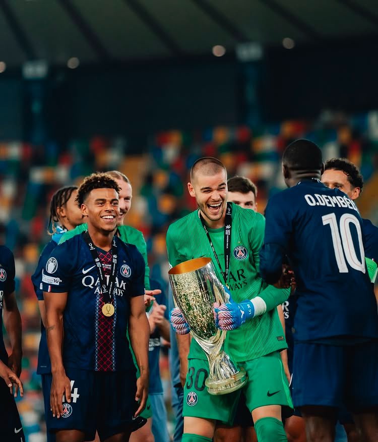 DOUE_FR's tweet image. Désiré Doué 🇫🇷 sur IG : 

« Mindset, bravo l’équipe ! 🏆

#whatafeeling »