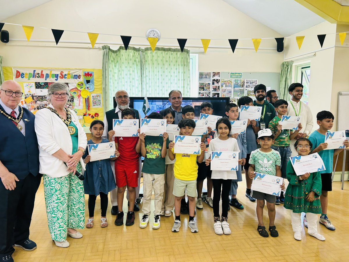 Deeplish C C (@deeplishcc) on Twitter photo “Great success for Deeplish PlayScheme! Today’s presentation and certificates from the Mayor Emsley recognised our good practice, active participation and commitment to the community work. Proud of everyone involved! <a href="/RochdaleCouncil/">Rochdale Borough Council</a> <a href="/ScottHardy_YT/">Scott Hardy</a> <a href="/BBCCiN/">BBC Children in Need</a> <a href="/educationgovuk/">Department for Education</a> <a href="/LBFEW/">Lloyds Bank Foundation</a> “Great success for Deeplish PlayScheme! Today’s presentation and certificates from the Mayor Emsley recognised our good practice, active participation and commitment to the community work. Proud of everyone involved! <a href="/RochdaleCouncil/">Rochdale Borough Council</a> <a href="/ScottHardy_YT/">Scott Hardy</a> <a href="/BBCCiN/">BBC Children in Need</a> <a href="/educationgovuk/">Department for Education</a> <a href="/LBFEW/">Lloyds Bank Foundation</a>