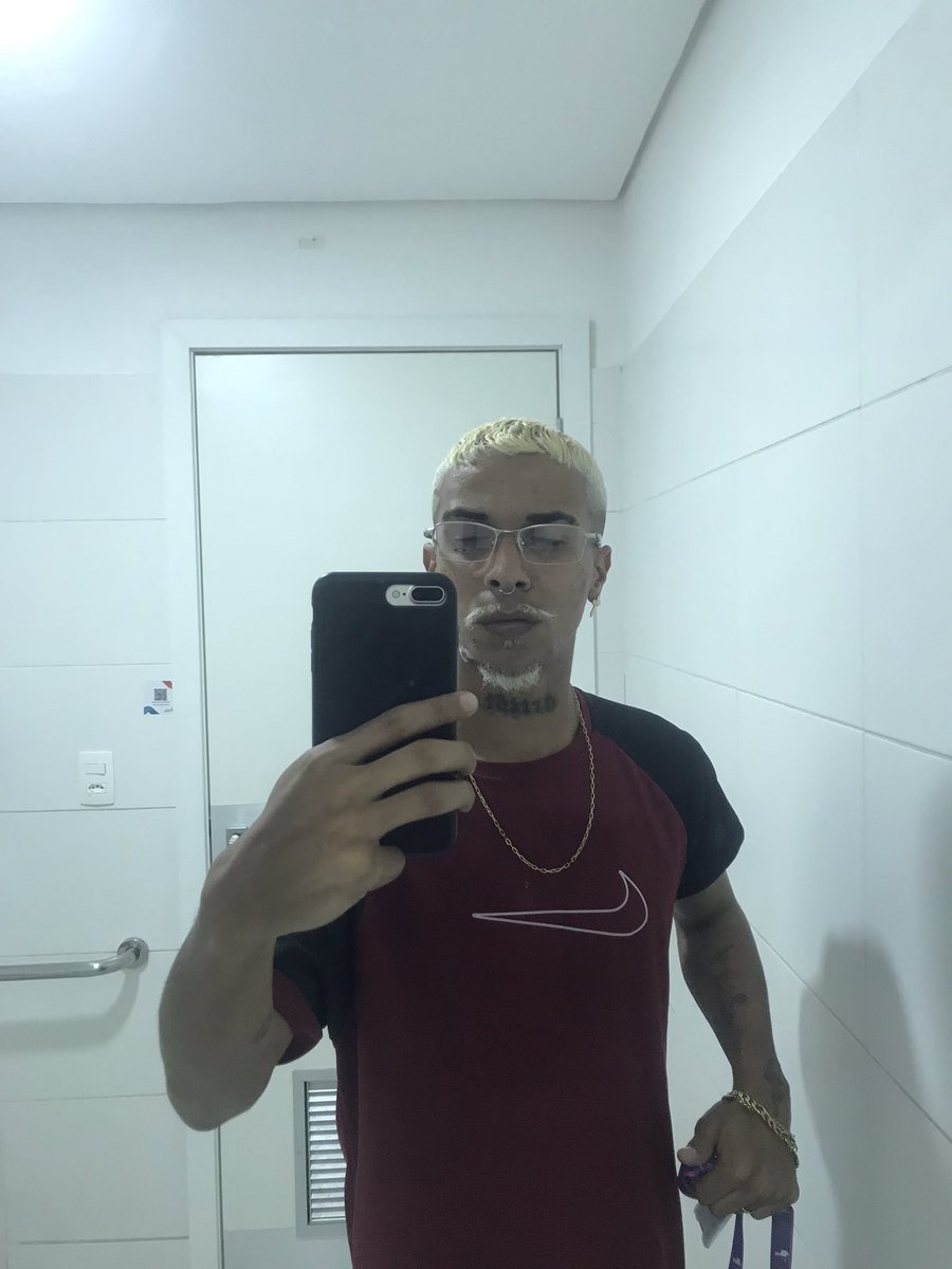 eu_ogilbert's tweet image. Chega sexta logo😩