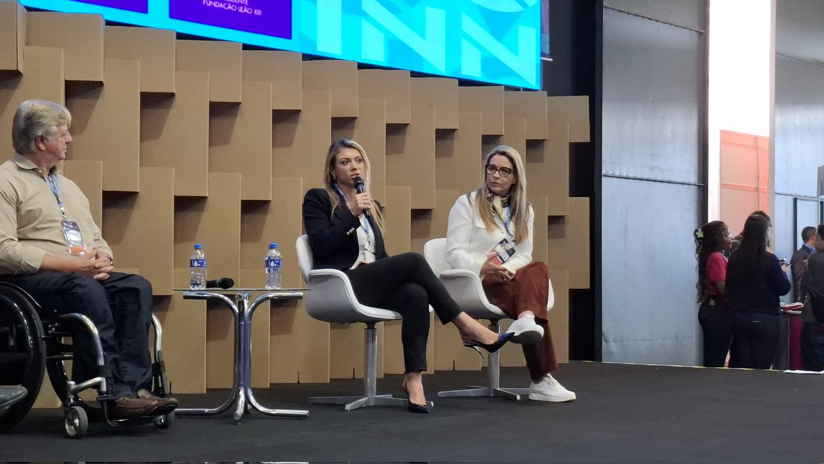 ISPRJ's tweet photo. A diretora-presidente do ISP, Marcela Ortiz, participou do painel "Dados e IA no Governo do Estado do Rio de Janeiro: experiências e perspectivas", promovido pela Secretaria de Estado de Transformação Digital e pelo @PRODERJ no @rioinnovationbr.

#RioInnovationWeek https://t.co/DWQnjnL4bY