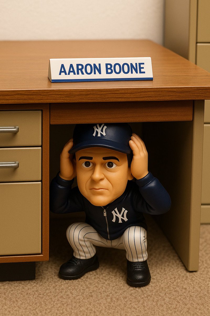 craig__cooley's tweet image. #Yankees announce big shake-up: George Costanza under the desk bobble head is out, Aaron Boone is in. Only fitting — both spend all day sitting around doing nothing, but one of them at least made people laugh. @WFAN660 @Keith_McPherson
