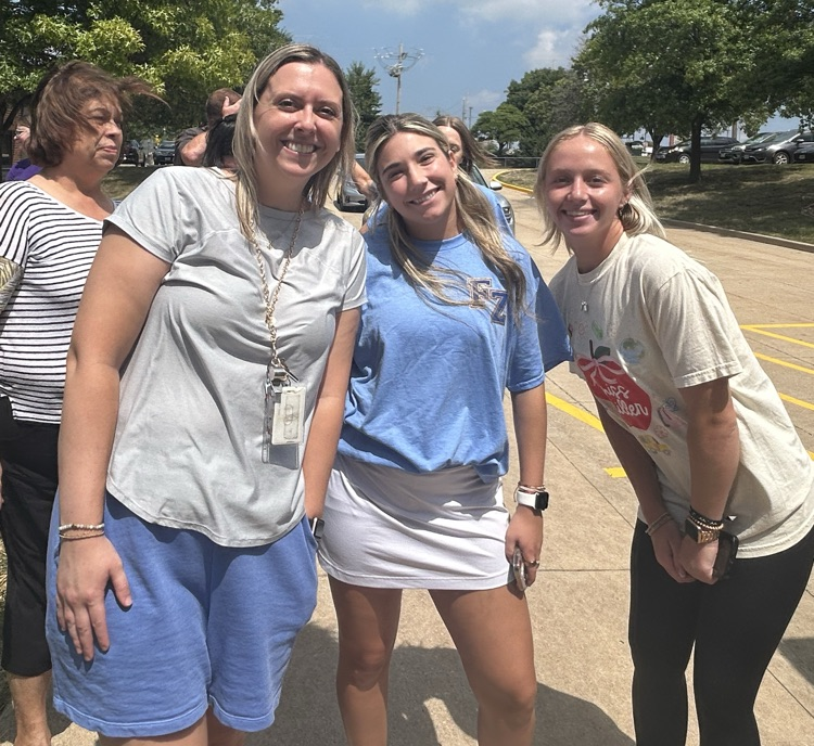 Thank you to Travelin Tom's Coffee Truck for giving our staff a special treat this afternoon!  #WeAreDES