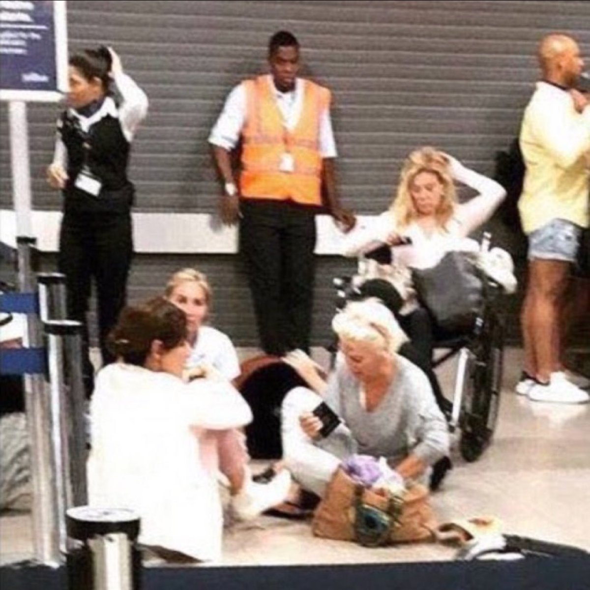 I feel like I always come back to this fantastic photo of the long suffering #RHONY cast at the airport following their evil Cartagena trip. A work of art.