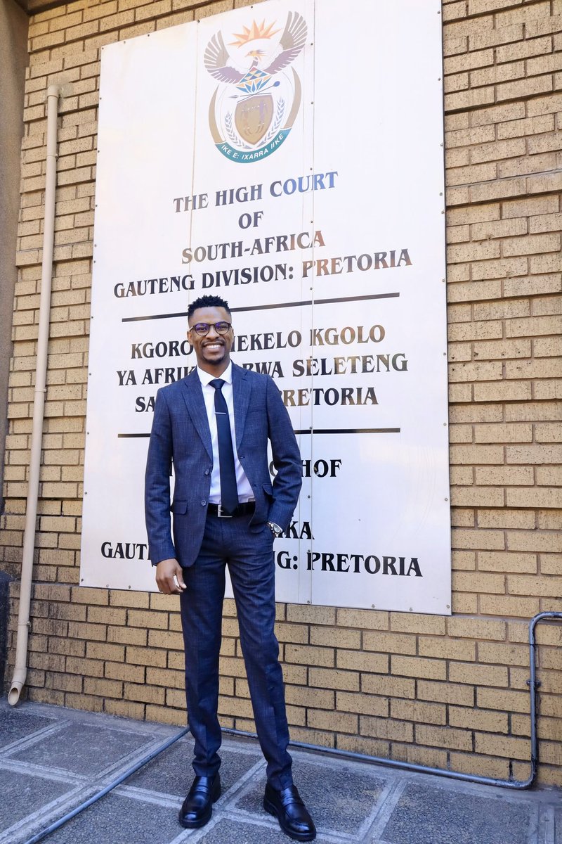 sipho_sphola06's tweet photo. Officially admitted as an Attorney of the High Court of South Africa! ⚖️🇿🇦
My grandmother can now confidently say, “Don’t talk to me, talk to my lawyer” whenever she’s inconvenienced! ♥️😂
Modimo le Badimo 🥺🕯️ https://t.co/4MFTsP4dmR