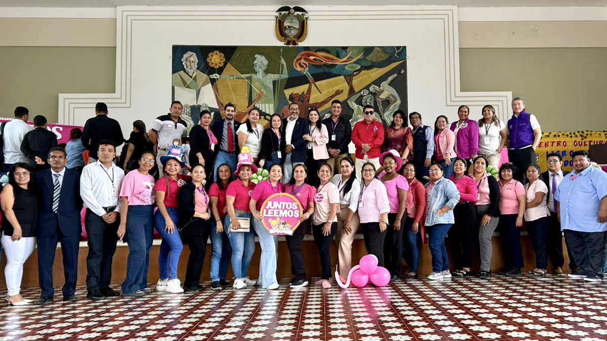 EducacionZ8_Ec's tweet photo. Llevamos a cabo la Gran Final del Concurso "Plan Lector-Encuentro Cultural", donde los estudiantes expresaron su creatividad, sensibilidad y pensamiento crítico a través de la lectura.

¡Felicitamos a todos los participantes! 📚🎉

#JuntosLeemos
#ElNuevoEcuador https://t.co/P4CKt6KQwE
