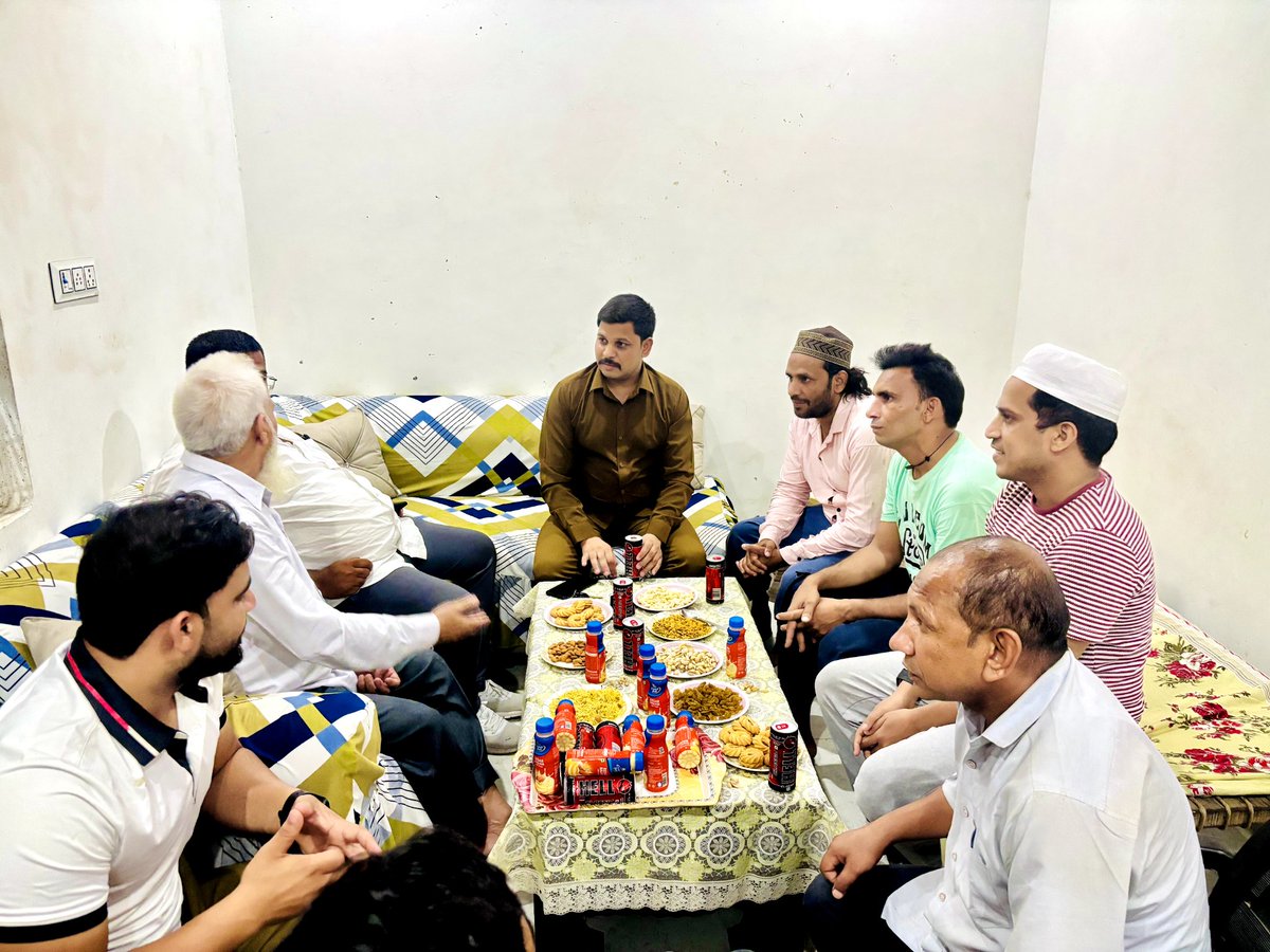 Yasir Arafat Ali (@yasirarafatali4) on Twitter photo रात अचानक <a href="/AzadSamajParty/">Aazad Samaj Party - Kanshi Ram</a> राष्ट्रीय कोर कमेटी सदस्य गुलजार सिद्दिकी जी घर पहुंचे
साथ मशहूर, सलाम भाई के साले आसिफ़ क़ुरैशी
अब्दुल सलाम भाई के पार्टी जॉइन से लोनी में मजबूती मिलेगी पार्टी शुरु से लोनी के अंदर सक्रिय थी
लोनी की राजनीति <a href="/BhimArmyChief/">Chandra Shekhar Aazad</a>
जी के संघर्षों पर चर्चा हुई रात अचानक <a href="/AzadSamajParty/">Aazad Samaj Party - Kanshi Ram</a> राष्ट्रीय कोर कमेटी सदस्य गुलजार सिद्दिकी जी घर पहुंचे
साथ मशहूर, सलाम भाई के साले आसिफ़ क़ुरैशी
अब्दुल सलाम भाई के पार्टी जॉइन से लोनी में मजबूती मिलेगी पार्टी शुरु से लोनी के अंदर सक्रिय थी
लोनी की राजनीति <a href="/BhimArmyChief/">Chandra Shekhar Aazad</a>
जी के संघर्षों पर चर्चा हुई