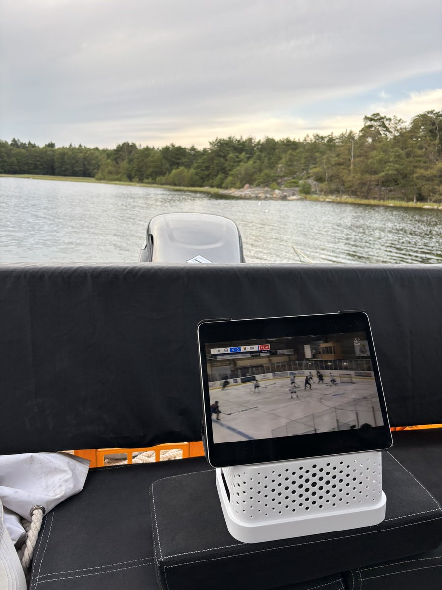 Båt och hockey. Bra kombo.