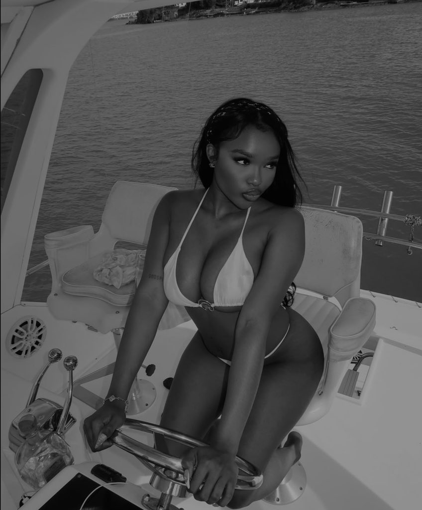 𝓵𝔂𝓻𝓲𝓬 tweet media