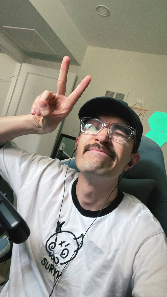 We liveeeee
Twitch.tv/Sledge315