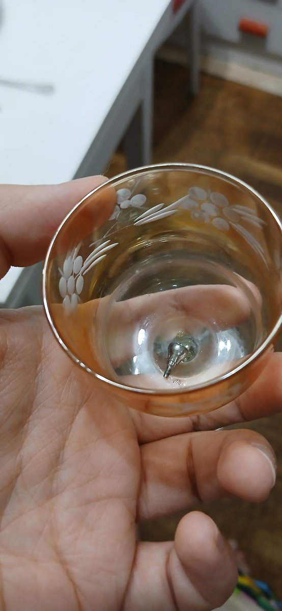 paidindracs's tweet photo. i can't fucjing believe it.
my tooth. #mytooth
my fucking tooth implant base. and i have to wait for 12 more hours until the dentist clinic opens.
i am not in pain i am just incredibly pissed https://t.co/KLrjcmcZSs