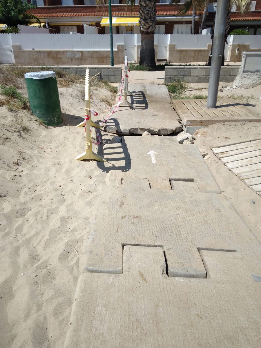 CarbúZ 🏴⭐‼️‼️🇬🇮🇷🇺 (@ricardmartand) on Twitter photo <a href="/AjCreixell/">Ajuntament de Creixell</a> Aquest és el lamentable i penós estat d'una de les passeres d'accés a la platja de la Marina de Creixell,on ja han caigut vàries persones d'edat avançada i d'altres que no hi han pogut accedir. De veritat costa tant mantenir les coses bé?De veritat?😡🤬 <a href="/AjCreixell/">Ajuntament de Creixell</a> Aquest és el lamentable i penós estat d'una de les passeres d'accés a la platja de la Marina de Creixell,on ja han caigut vàries persones d'edat avançada i d'altres que no hi han pogut accedir. De veritat costa tant mantenir les coses bé?De veritat?😡🤬