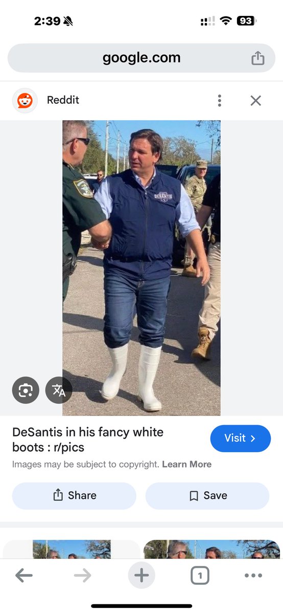 evetschoul's tweet photo. @GovRonDeSantis Good boy go-go Ron. #urinalcake https://t.co/yEk9GWmV4l