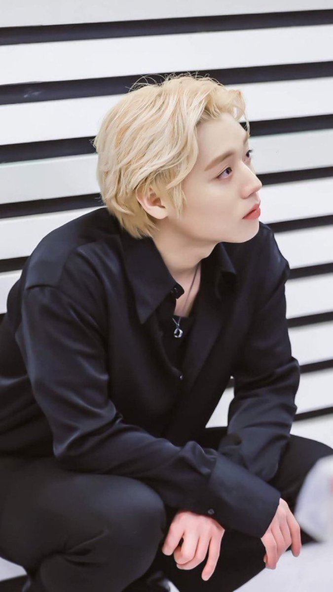 mojji0529's tweet photo. 까리한 여준이봐 https://t.co/YmsDUhC4cf