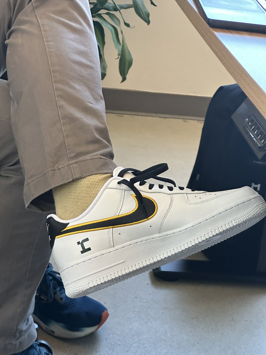 rox force ones <a href="/derhacobian/">Alex Derhacobian</a>