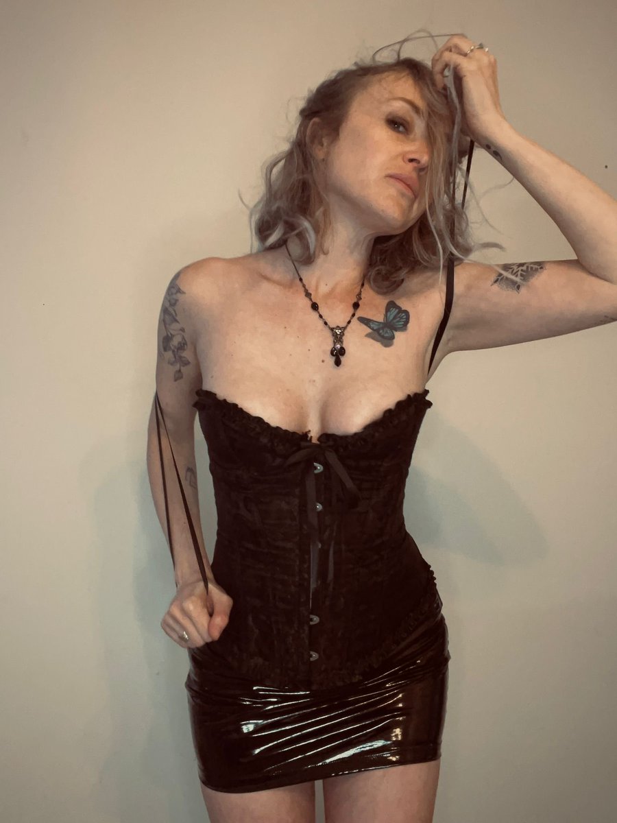 Lola12251712's tweet image. Profile photo #boredom