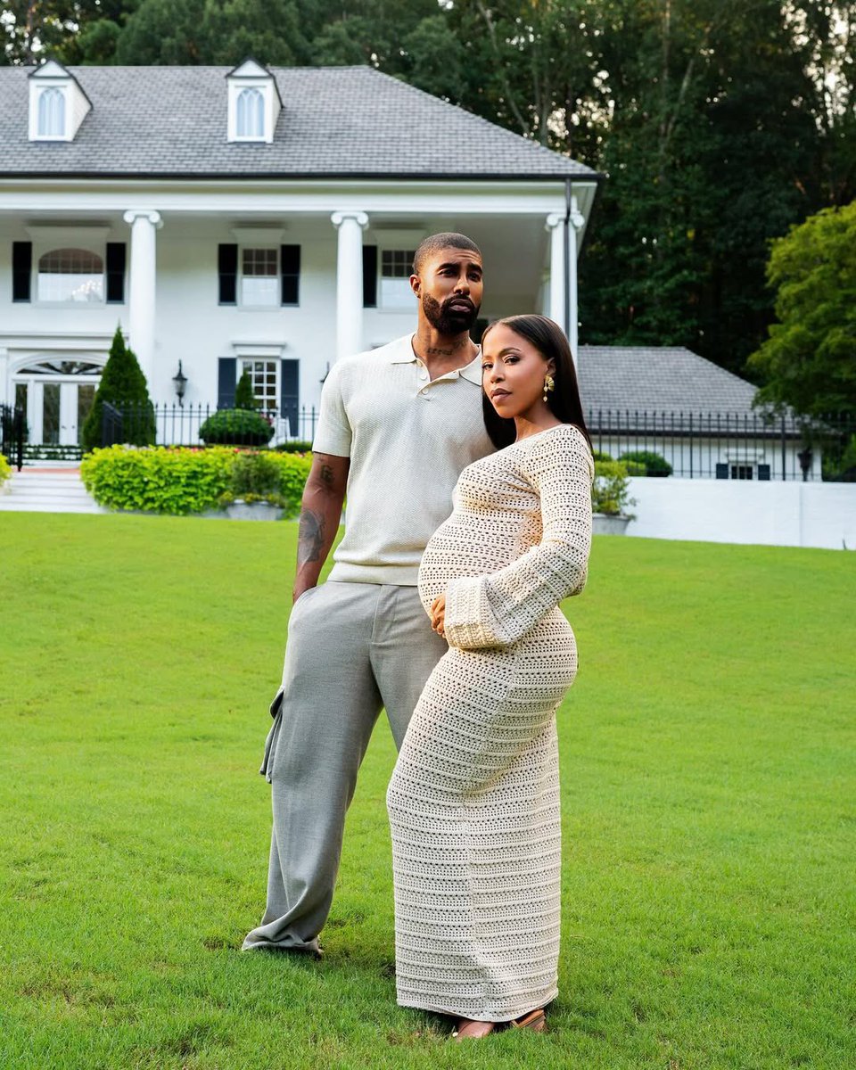 SkyhBlackFans's tweet photo. Congrats to #SkyhBlack and #KJSmith on their new home in Atlanta! β€οΈ Read the full
@people βs exclusive here: https://t.co/6XlmMCk2T5
π·: @BDragonImagery https://t.co/1KarKLt0NG