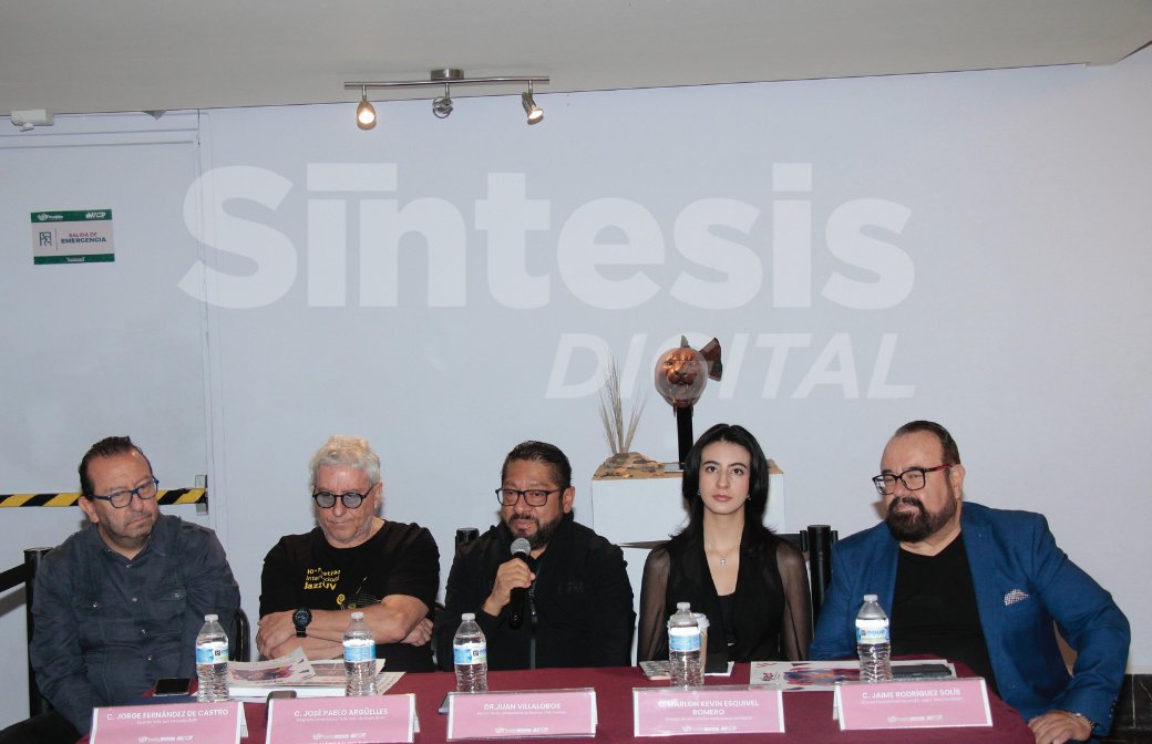 sintesisweb's tweet photo. 🎷🎶 Anuncian la 10ª edición del Festival EJazz, que se llevará a cabo del 29 al 31 de agosto en el Teatro de la Ciudad, con dos conciertos diarios y protagonismo femenino. 💃🎼 #EJazz #MujeresEnElJazz #Puebla 

📸@FotoSintesisOB https://t.co/Zcbfta0DjN