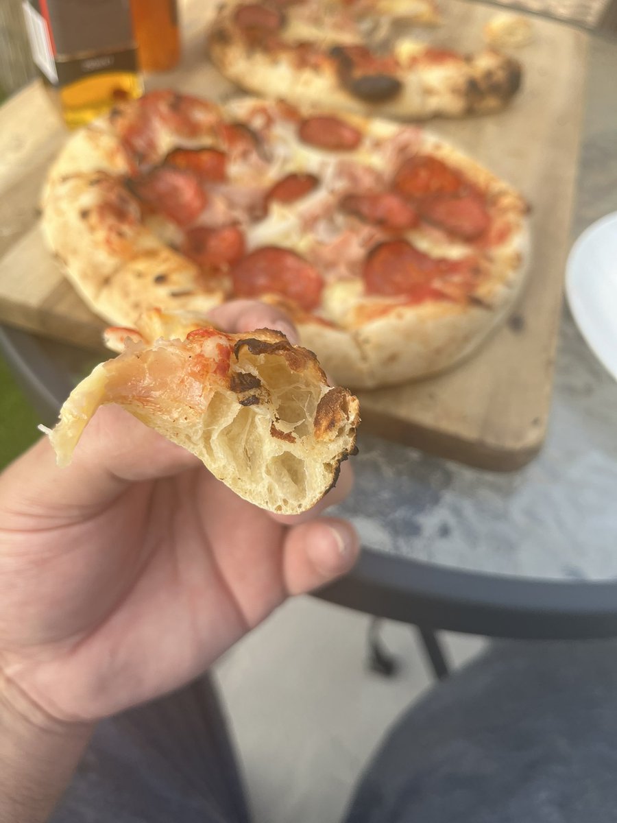 That crust!! #Ooni3 #Pizza
