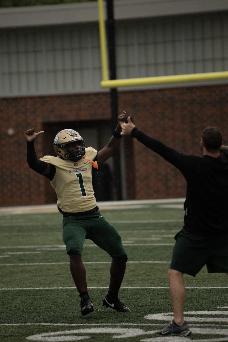 Isaiah Revell tweet media