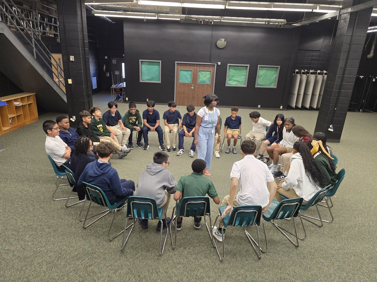 Mrs. Banks tweet media