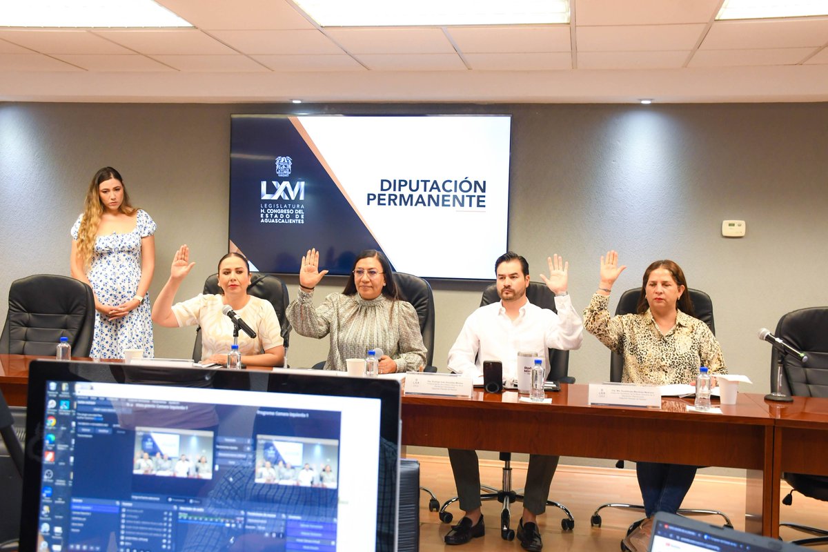 La mesa directiva de la Diputación Permanente anunció hoy que la próxima semana se realizará una quinta sesión extraordinaria en la que se abordarán iniciativas para mejorar las leyes en distintas materias

Entérate de todo lo que aconteció 👇🏻

congresoags.gob.mx/boletines_de_p…