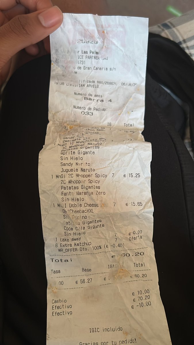 Rezntful__'s tweet photo. @burgerking_es Hi! On 6 Aug my family got Naruto meals at Gran Canaria Airport but we were rushing &amp; later realised the order was wrong, toys were missing, and my t-shirt was XL. We’re now back in the UK — can you help? My little sister got nothing &amp; was really disappointed 💔 https://t.co/XFEoga514r