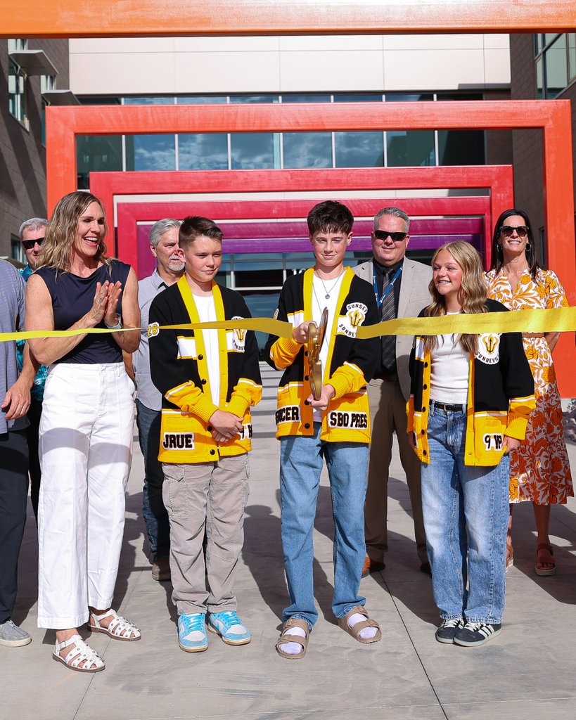 DavisSchools's tweet photo. A new era for the Sundevils.

Sunset Junior High cut the ribbon on its new building last night, thanks to the 2022 "Building Generations" bond. Students &amp; families explored the school, met teachers &amp; got ready for an amazing year!

#Every1DSD #BuildingGenerations #SundevilPride https://t.co/6vMNj8otKK