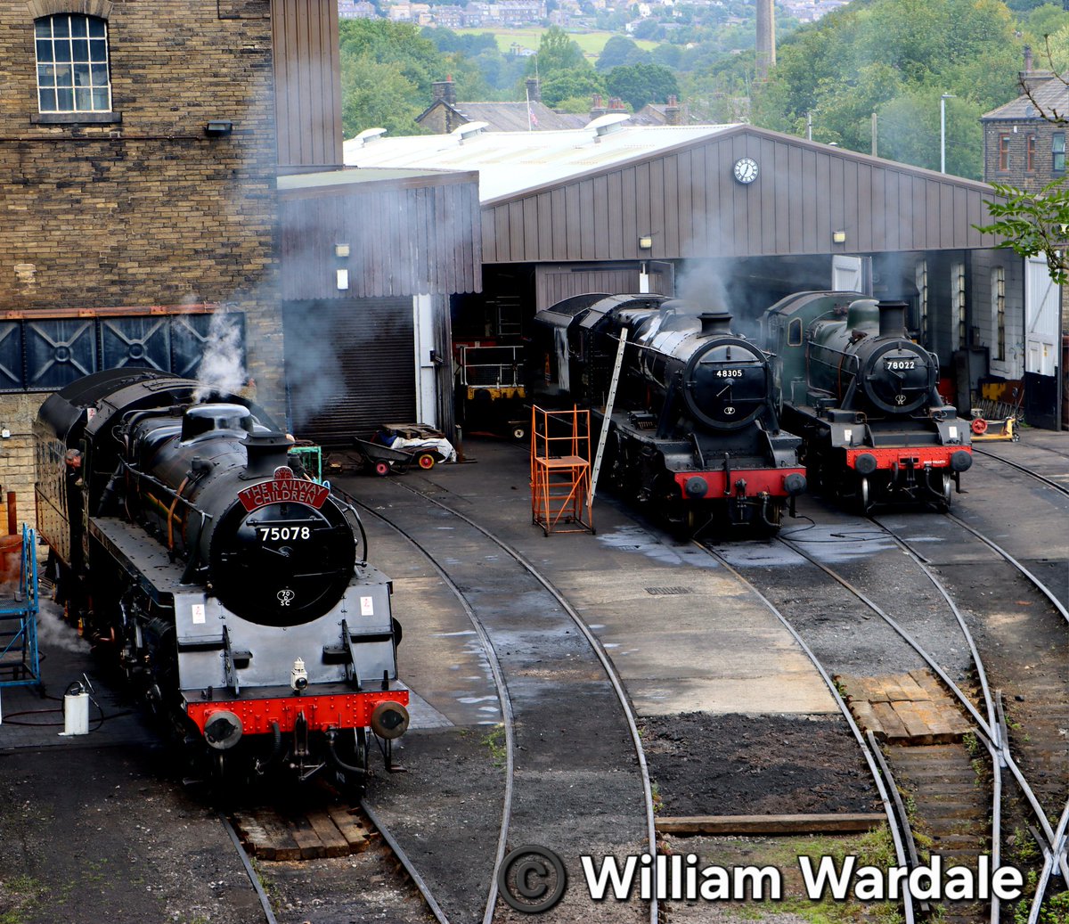 WilliamWardale's tweet image. Excellent day out with @TomDearlove1 at @WorthValley 
#class144 #steamtrain #keighleyandworthvalleyrailway #trainspotting