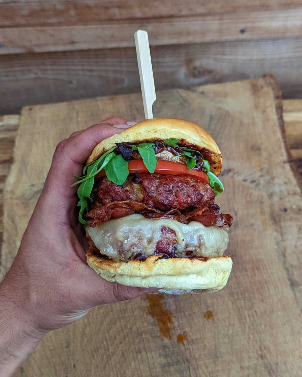A BEAST OF A #BURGER! 🍔 Burger fans, get ready for #NationalBurgerDay (Aug 22) with our epic Beasty Burger – stacked with #patties, #bacon, #cheese &amp; #BBQ sauce. Unleash the #ProQ #BeastyBurger #recipe: proqsmokers.co.uk/blogs/recipes/…
