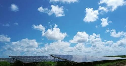 LuisaFyF's tweet photo. Con más de la mitad de los paneles solares ya instalados, el parque fotovoltaico del municipio espirituano de Taguasco avanza a buen ritmo para inyectar 21.8 megawatts al SEN en la primera quincena de septiembre.#SanctisSpíritusEnMarcha,#CubaEstáFirme https://t.co/rOqBxkqRD7