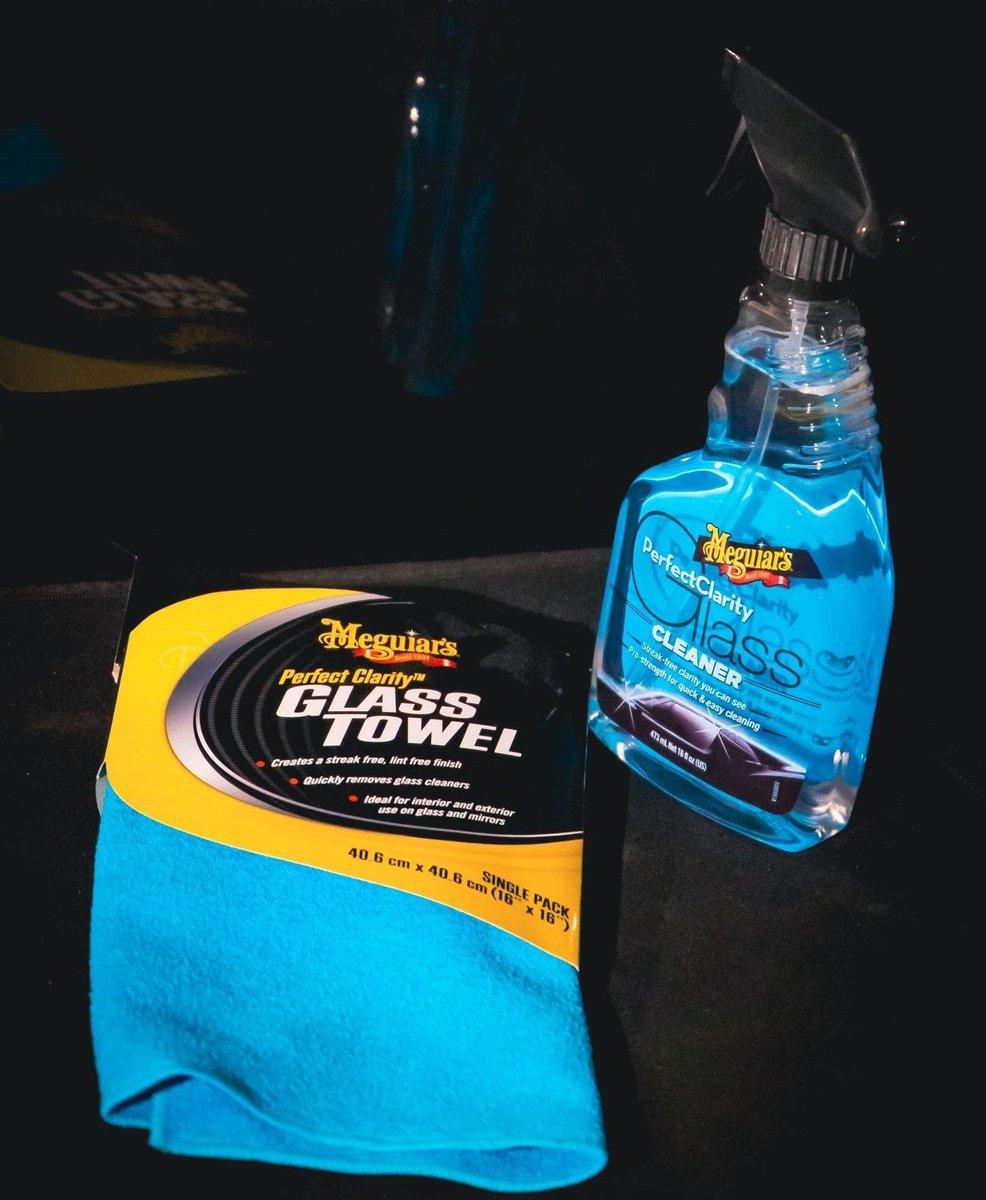 Meguiars's tweet photo. Clarity for one and all! 🙌 🤗 ✨
Perfect Clarity Glass Cleaner & Perfect Clarity Glass Towels!
#meguiars #glass #cleanglass #glasscleaner #glasscleaning #cleaner #ReflectYourPassion https://t.co/NJ2WW3ZMwB