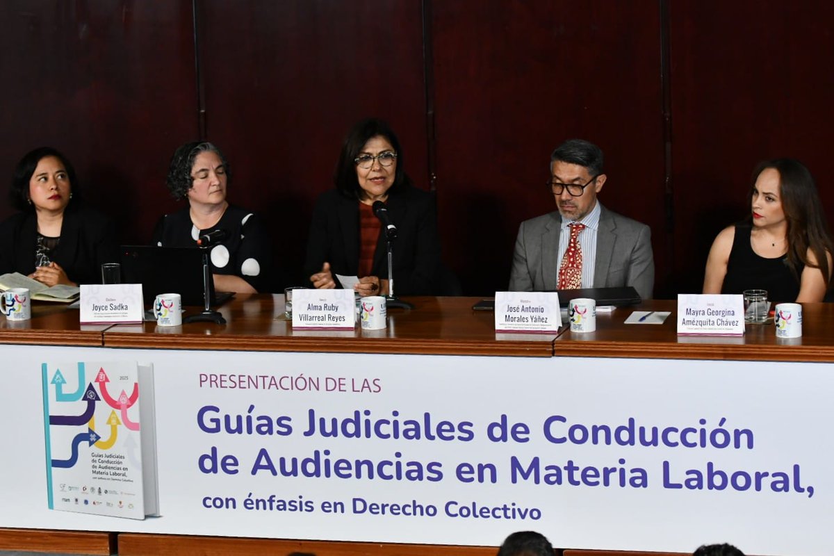 El #CJF presentó las "Guías Judiciales de Conducción de Audiencias en Materia Laboral”.

Destaca la participación del ministro Juan Luis González Alcántara Carrancá, la ministra en retiro Margarita Luna Ramos y la consejera Lilia Mónica López Benítez. 
🌐bit.ly/4fCIEor