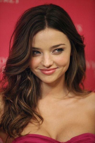 doIIsarchive's tweet photo. Miranda c'est surtout pour le visage rond je pense 😭 madelyn je suis très flattée mais je vois pas du tout et blair au niveau vestimentaire j'imagine on a un style assez similaire https://t.co/EgnxPBr6qq