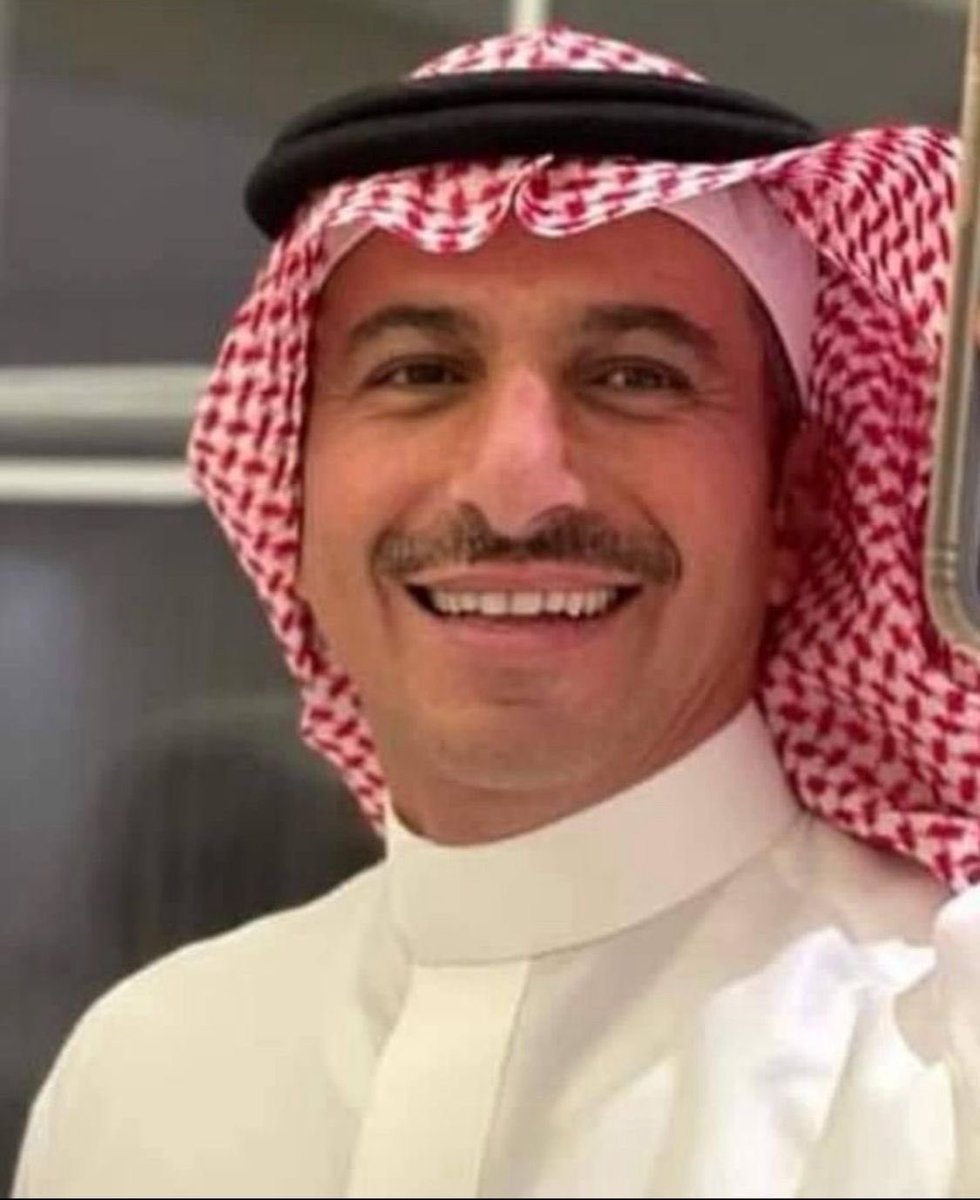 العام الماضي شاركتموني عزائي فى اخى الوحيد #موسى رحمه الله والليلة شرّفتموني بزواج ابنه الوحيد محمد على كريمة عبدالرحمن بن محمد #الطويل رحمه الله . 
 شاكرا لمن لبى وحضر ونلتمس العذر لمن لم يتمكن راجيا من الله ان يجعل أيامكم افراح