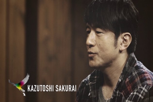 taka_mr_chil's tweet image. おはようございます☀

今朝は
#TalkAboutStadiumTour2015
#未完
観ながら筋トレ

「ツアーのロゴができたときに
文字が鳥に見えたんですね
そこから、バーッと頭の中にイメージが広がって・・・」
「鳥」の映像が出来上がったって話😊

あ～
４人に会いたいな～😌

僕らが
#MrChildren
です！