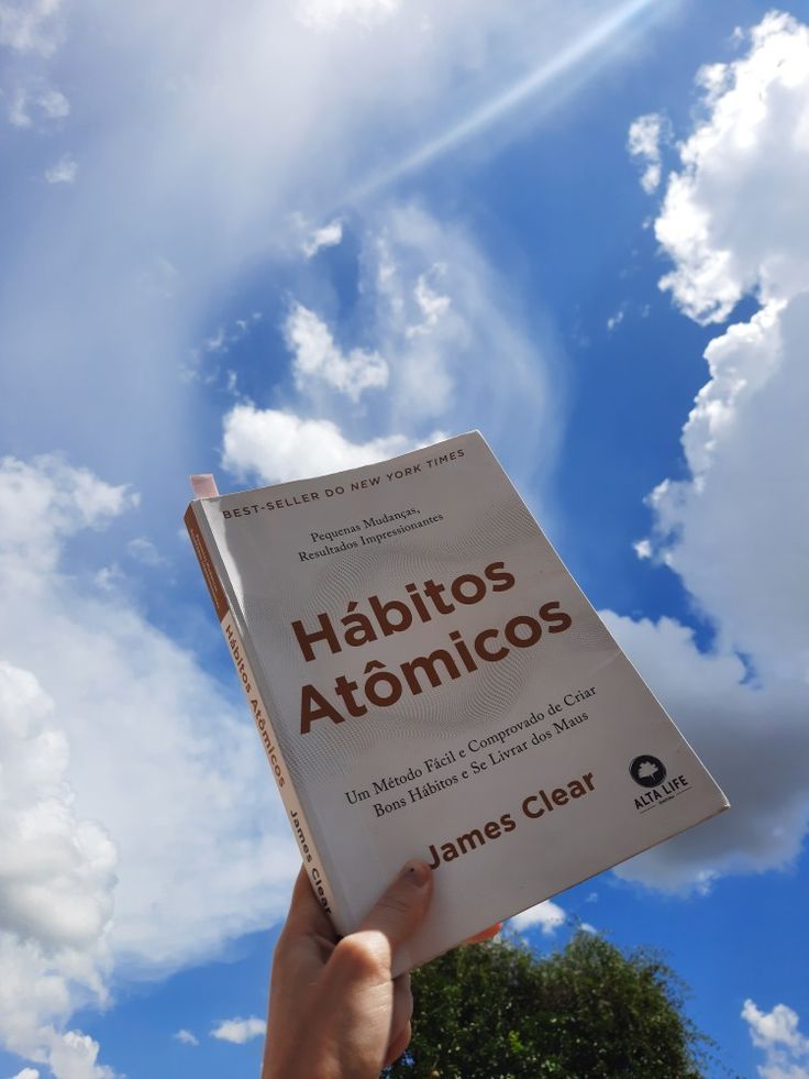 invertiresvivir's tweet image. Hábitos atómicos es uno de los mejores libros de desarrollo personal que ha caído en mis manos.

Si te da un poco de pereza leerte el libro entero, aquí van sus 10 ideas principales.
Dentro hilo🧵