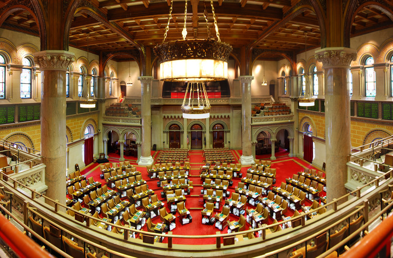 lawdotcom's tweet photo. After CPR was performed on a test taker during New York's bar exam last month, the State Assembly will consider how to handle future disruptions. Reporter Christine Charnosky has details about @NYSBichotteHerm's proposed Clock Should Stop Act.
🔗 https://t.co/9UvA4tzqXr https://t.co/Hoag4qCsUp