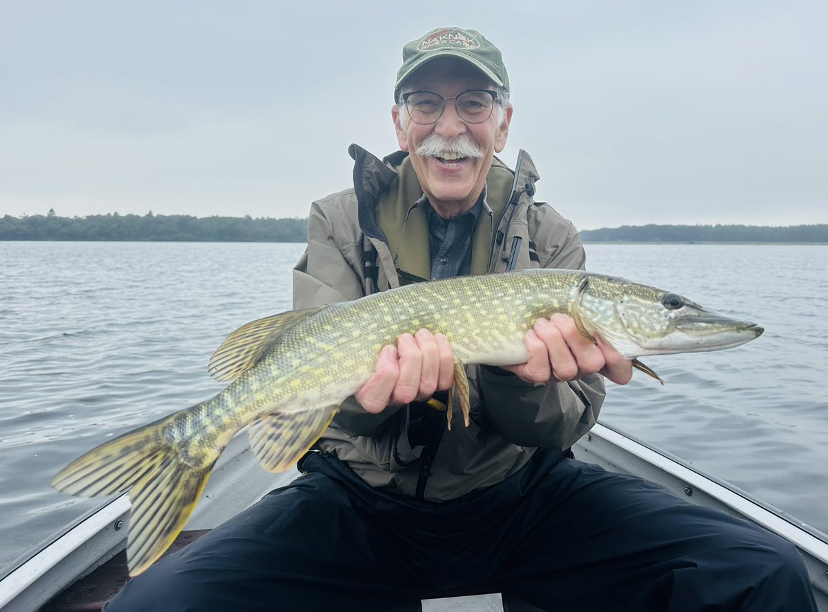KingfisherGuide's tweet photo. I meet Bill from Virginia USA πΊπΈ today. 6am start made for a beautiful misty atmospheric sunrise π
.
#madeanewfriend #fishing #fishingscotland #troutfishingscotland #troutofinsta #browntroutfishing #browntrout #trout #fishingtrip #fishingadventures #fishingπ #fishingwithfriends https://t.co/RBcerrF0Lx