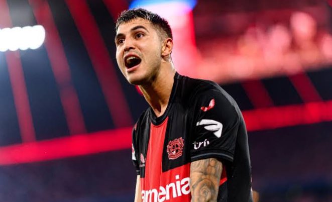 SporBolgesi's tweet photo. 🚨 Fenerbahçe, Bayer Leverkusen orta sahası Exequiel Palacios için resmi teklifte bulundu.

(Kaynak: @nurizadefener_) https://t.co/UGnOEXNz0C