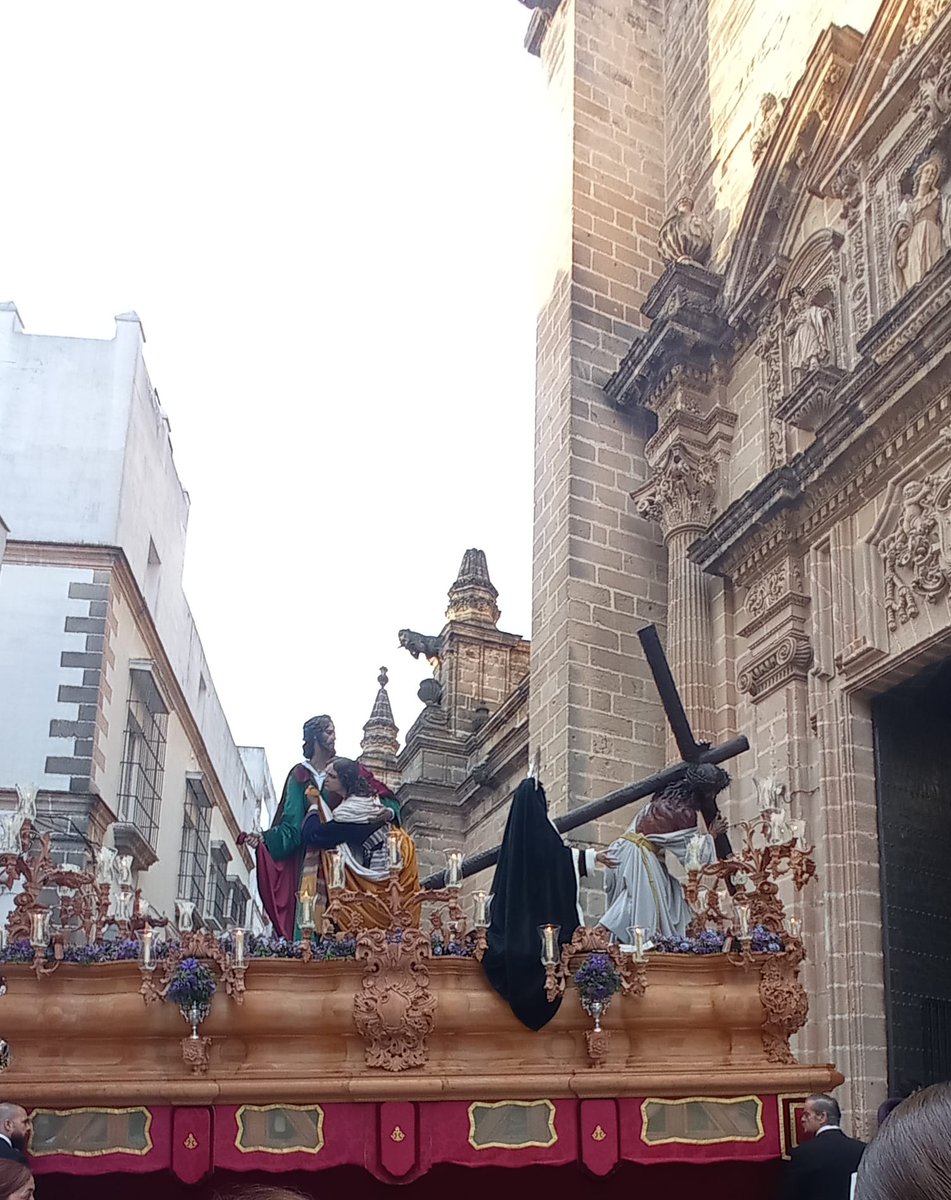 Jueves que recuerdan a la espera de la gran noche.p