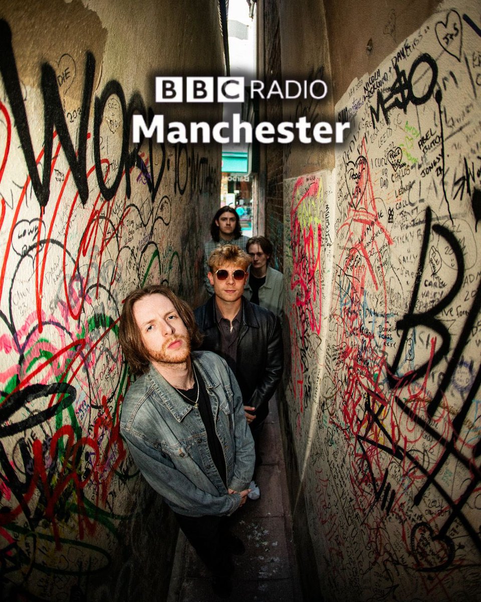 Rosellas (@rosellasband) on Twitter photo Thanks to <a href="/RadioJoeM/">lovely joe</a> for having Drew & Ollie on his <a href="/BBCRadioManc/">BBC Manchester</a> Breakfast Show this morning 🌹
Listen back to the show on <a href="/BBCSounds/">BBC Sounds</a> 📻 Thanks to <a href="/RadioJoeM/">lovely joe</a> for having Drew & Ollie on his <a href="/BBCRadioManc/">BBC Manchester</a> Breakfast Show this morning 🌹
Listen back to the show on <a href="/BBCSounds/">BBC Sounds</a> 📻